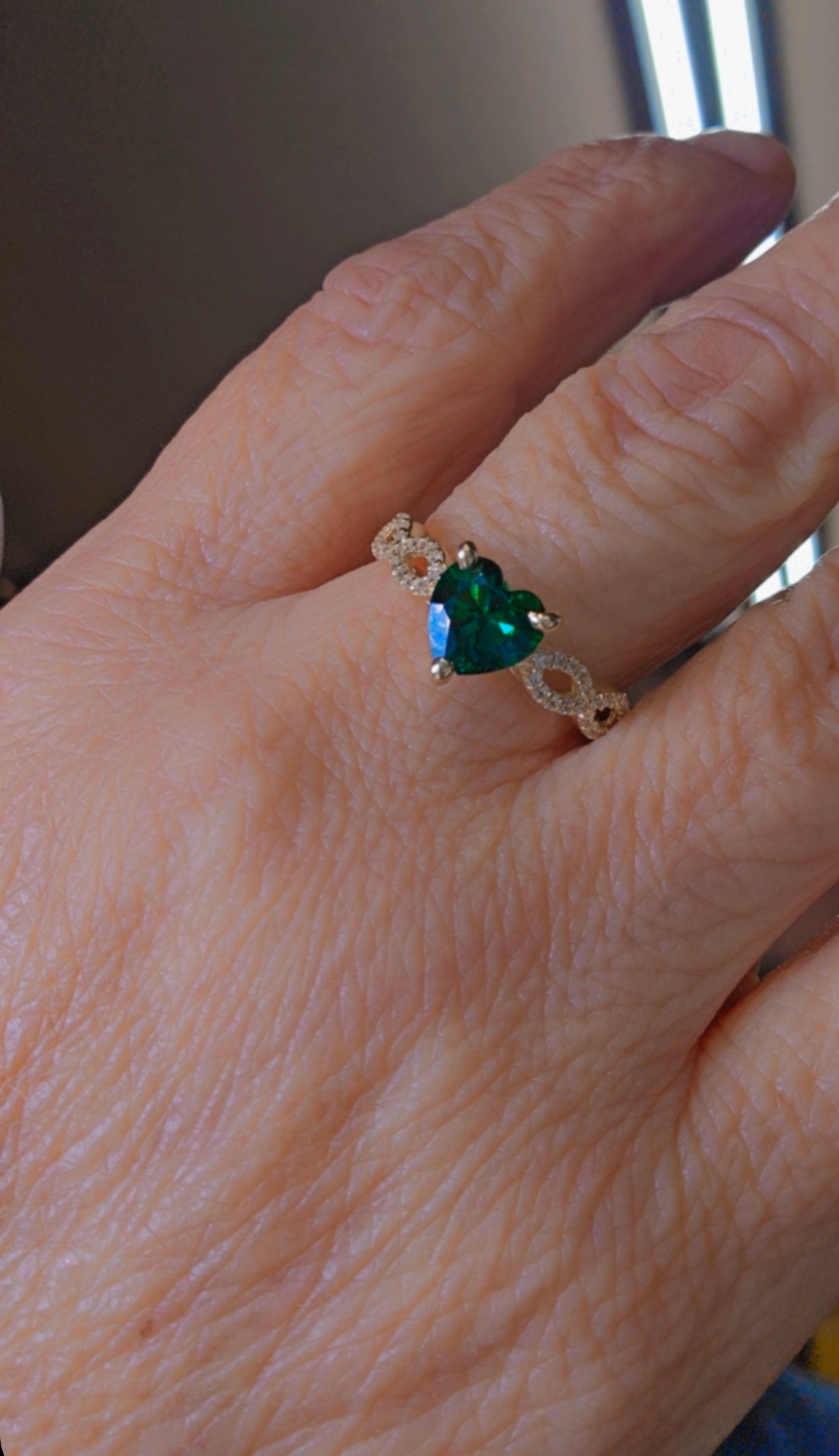 14K Gold Heart CZ Ring w/Infinity Band - Anillo Corazón infinito CZ 14K