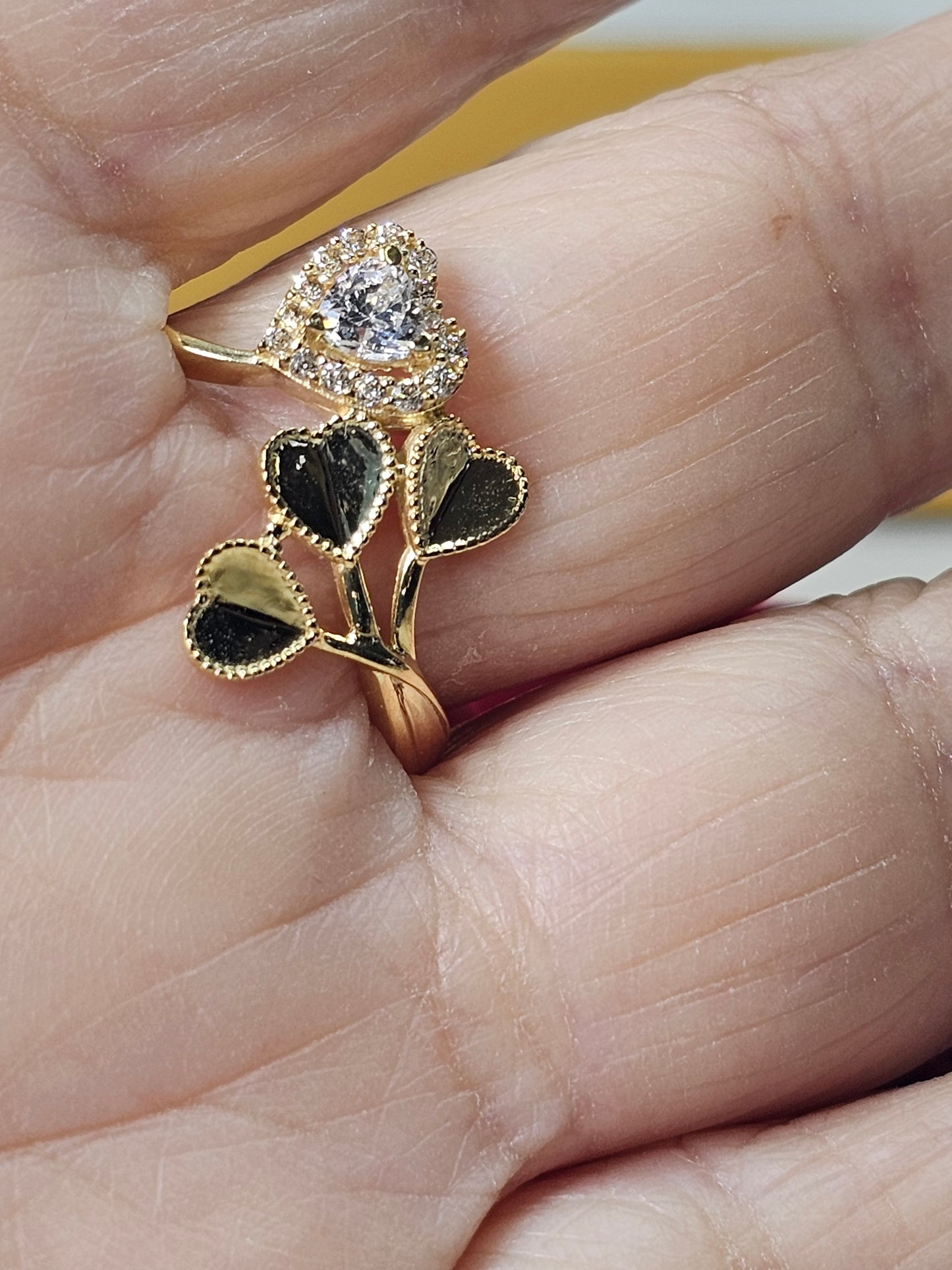 Anillo 14k corazónes