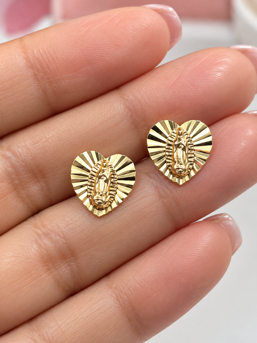 Aretes de la Virgen de Guadalupe en Corazón de Oro 14K