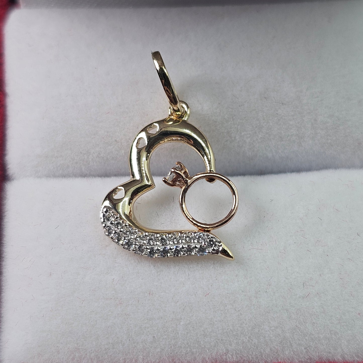 Corazón Con Anillo 14k Oro Cubic Zirconia