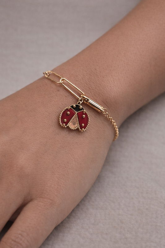 14K Gold Ladybug Bracelet - Brazalete 14K Catarina