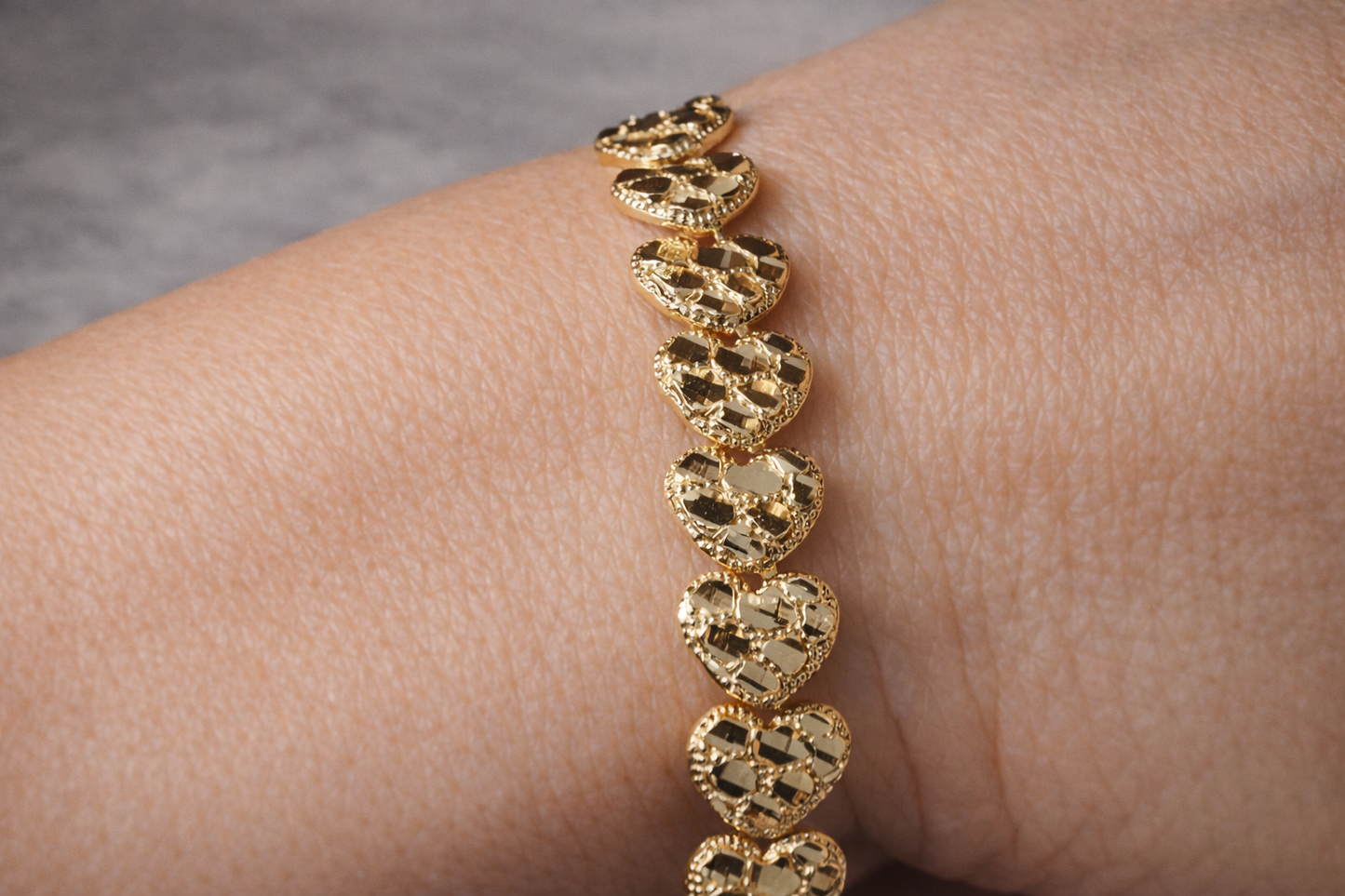 14K Gold Heart Nugget Bracelet - Brazalete Nugget Corazón 14K