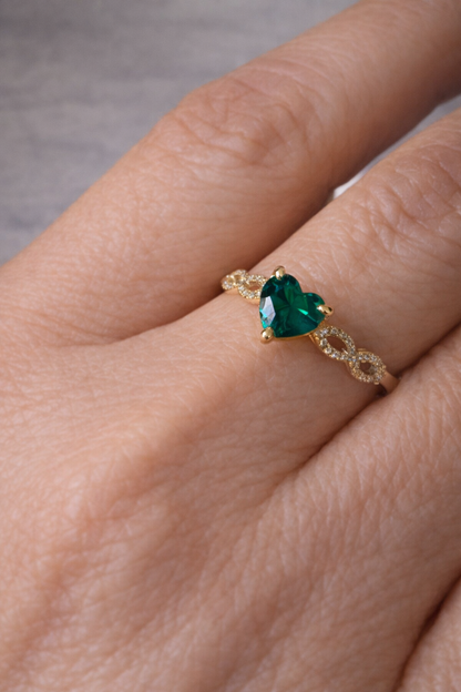 14K Gold Heart CZ Ring w/Infinity Band - Anillo Corazón infinito CZ 14K