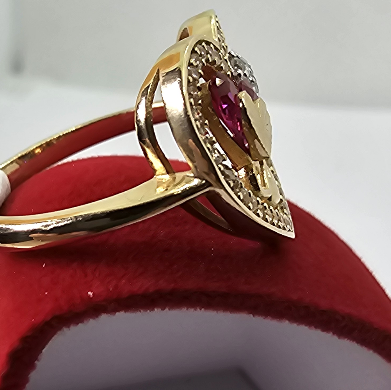 Anillo 14k Oro Amarillo Corazón Rosa Size 7.5