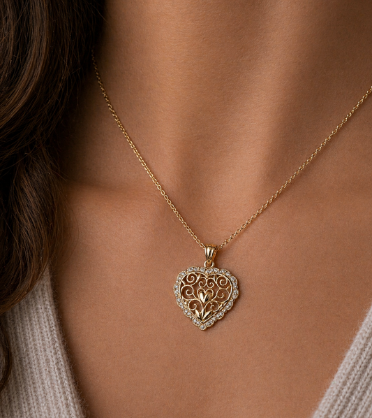 Dije Corazón Oro 14K Diseño Elegante con Zirconias Brillantes