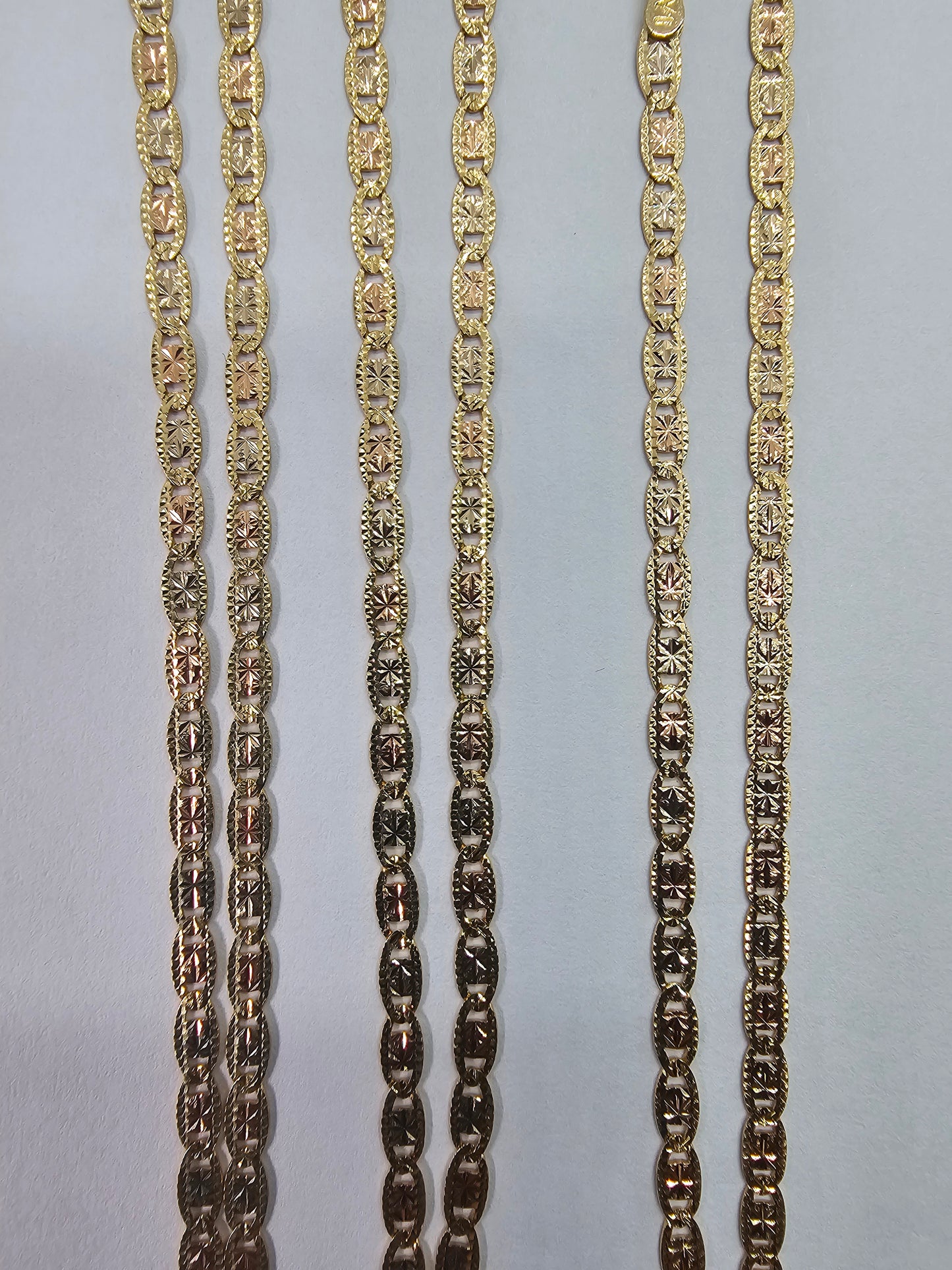 Cadena 14k Valentino 3 tonos 2.8 mm