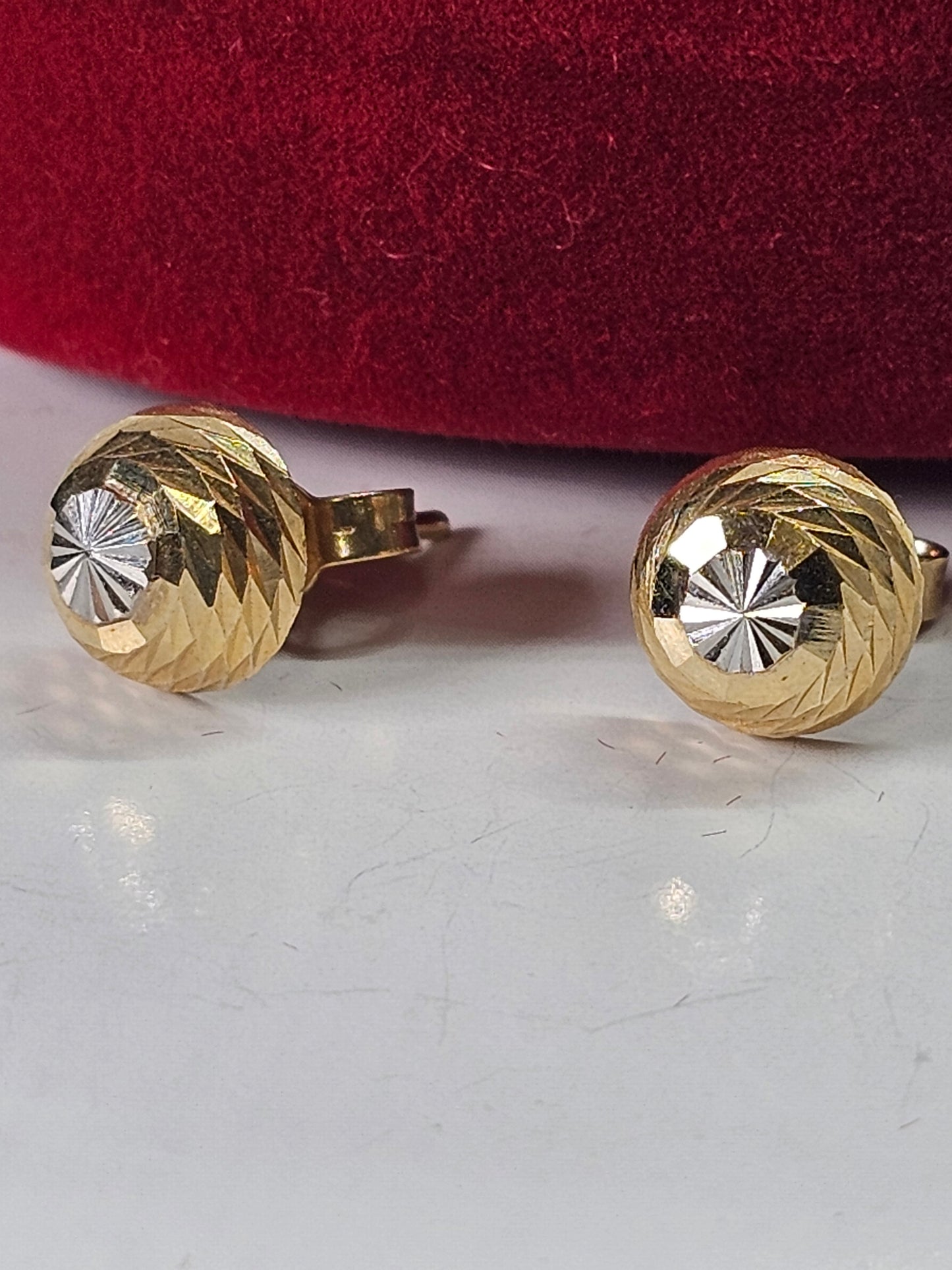 Aretes de bolita solidos 14k