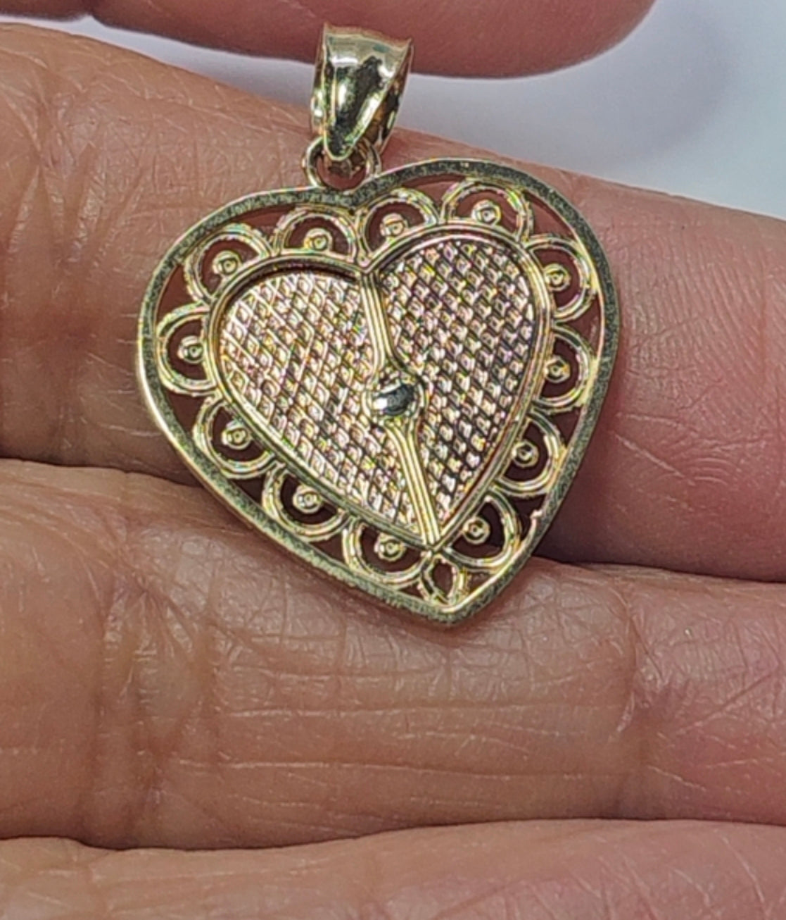14K Gold Heart Virgin Mary Pendant - Dige Virgen de Guadalupe Corazón Oro 14K
