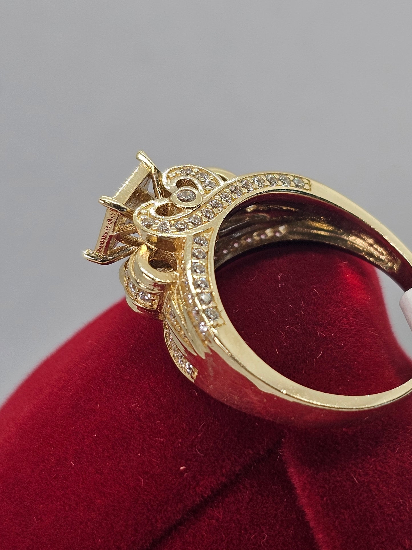 Anillo Princesa 14k Oro solido