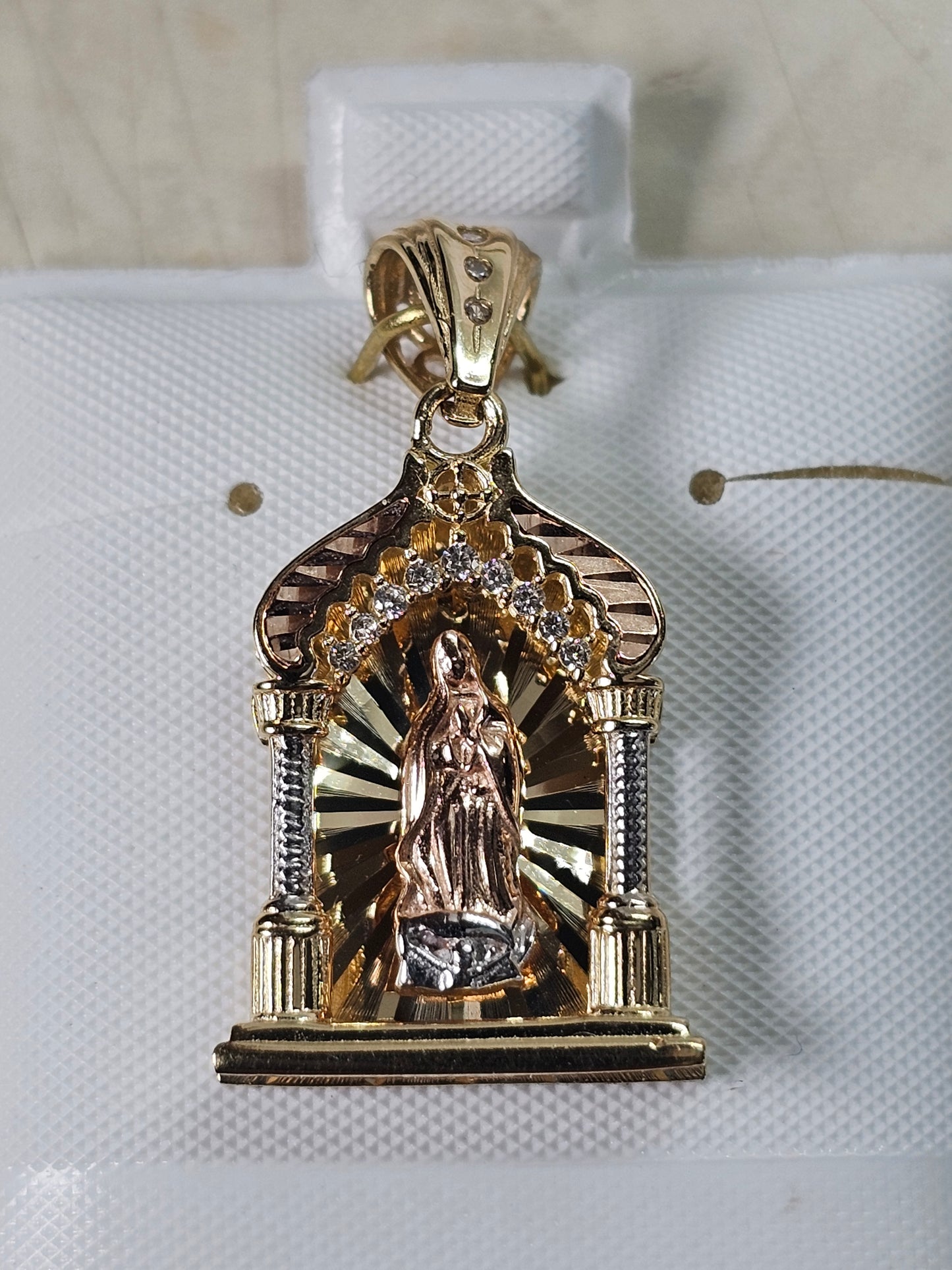 Dige Virgen de Guadalupe 14k