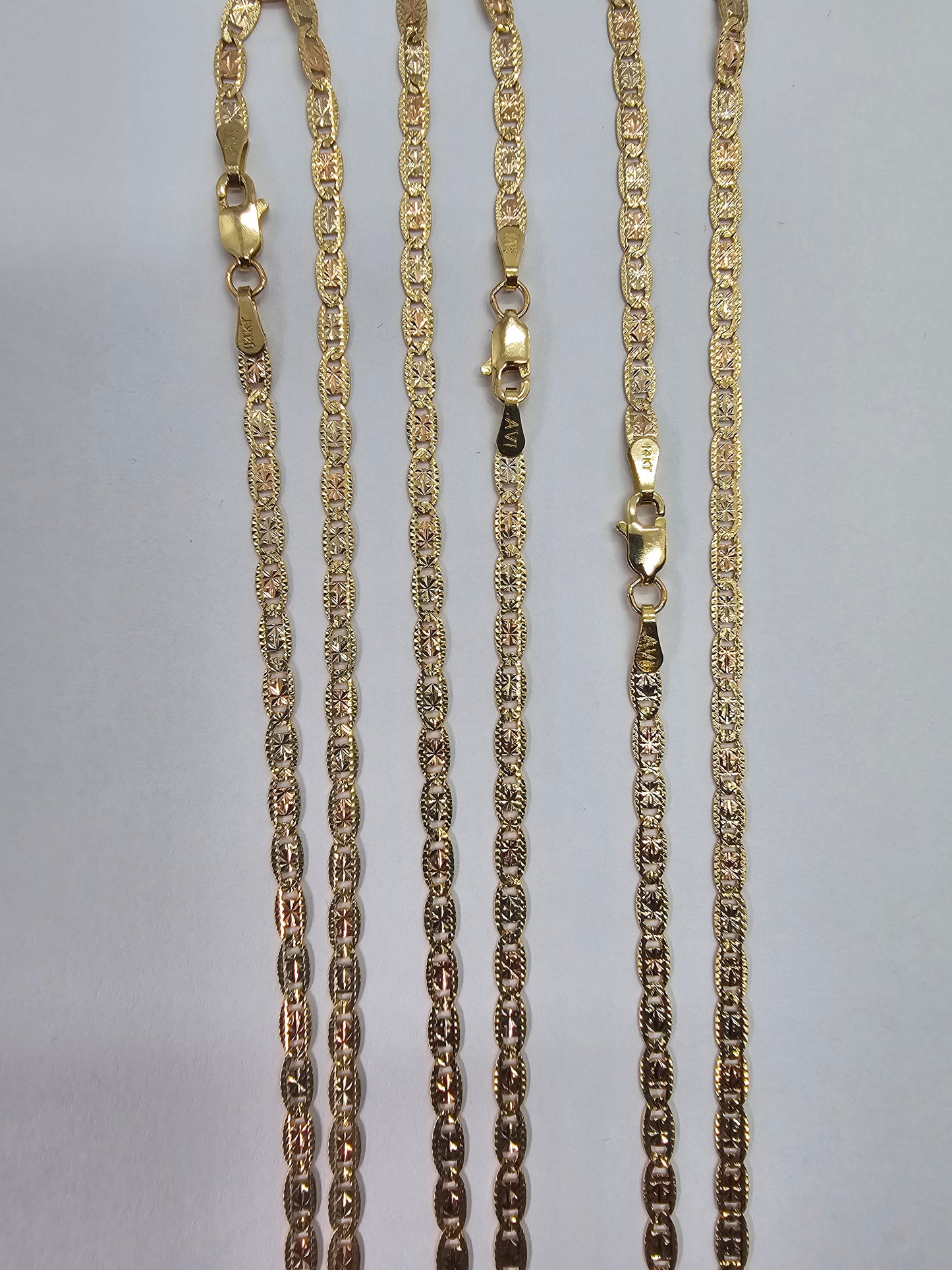 Cadena 14k Valentino 3 tonos 2.8 mm