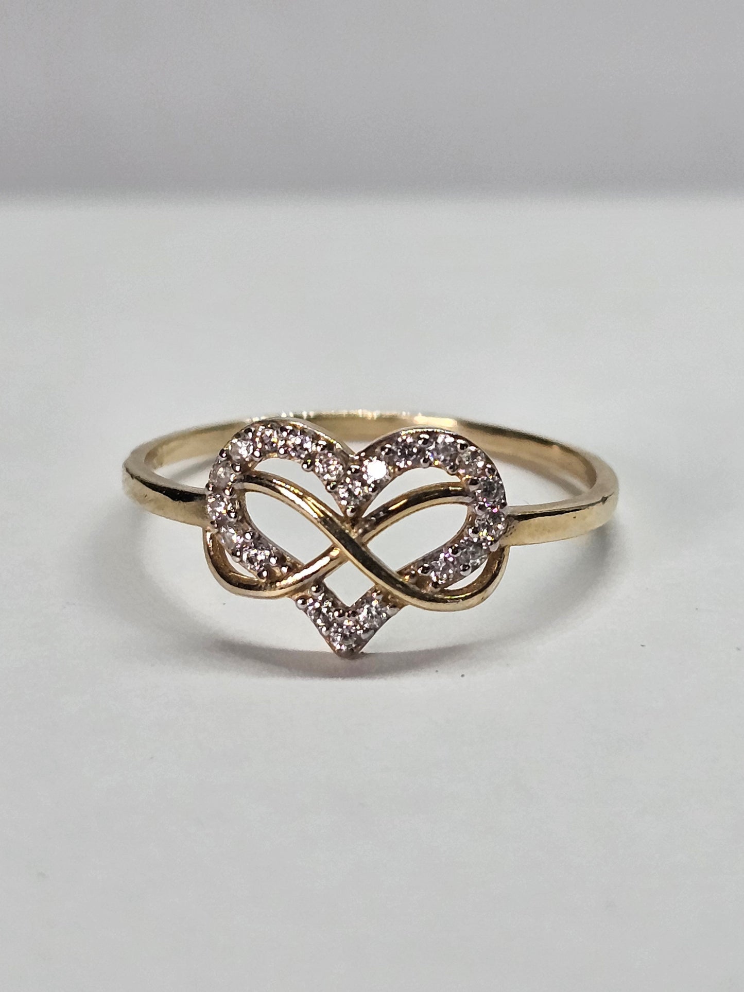 Anillo corazon con infinito de 14k
