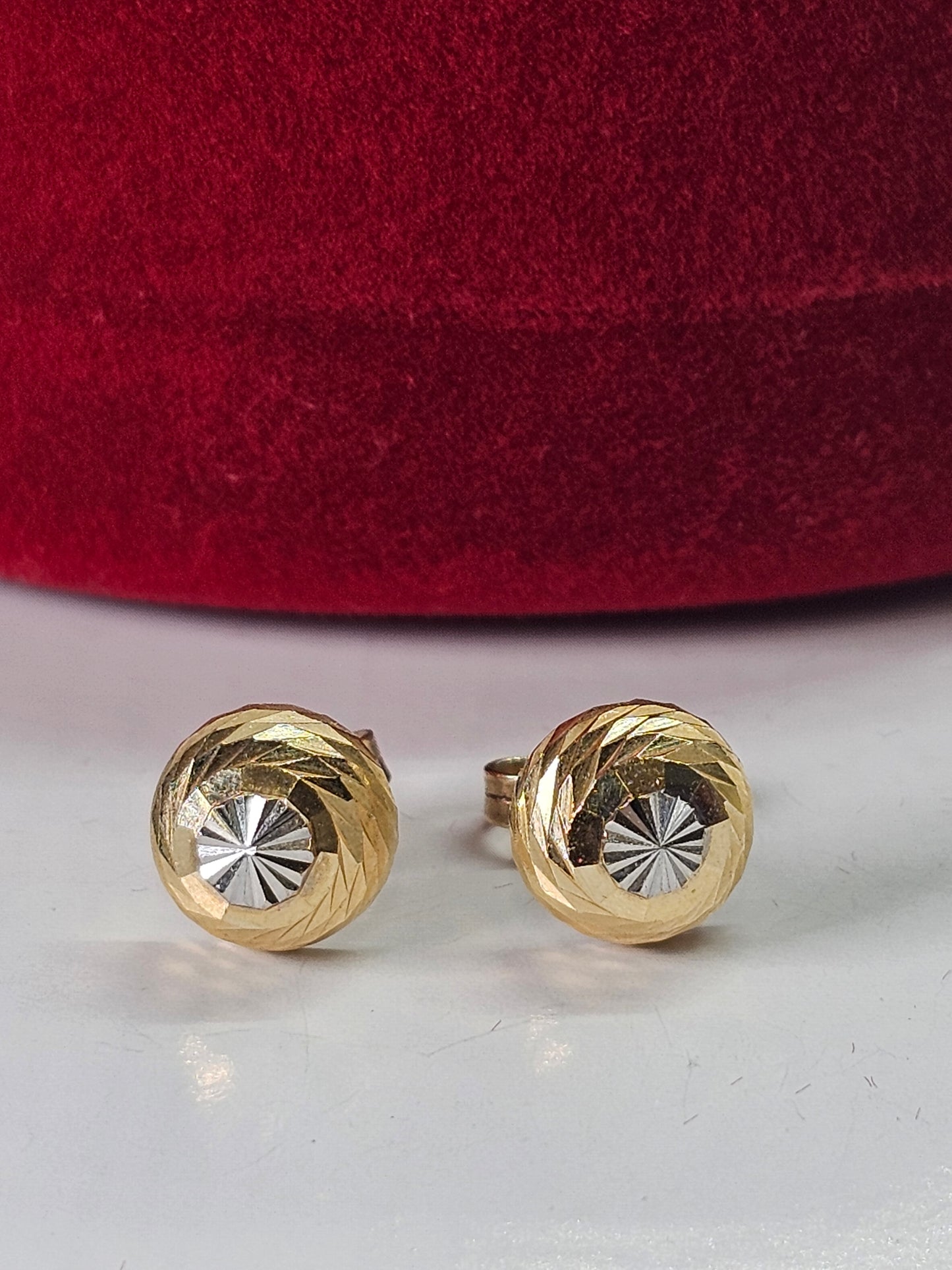 Aretes de bolita solidos 14k