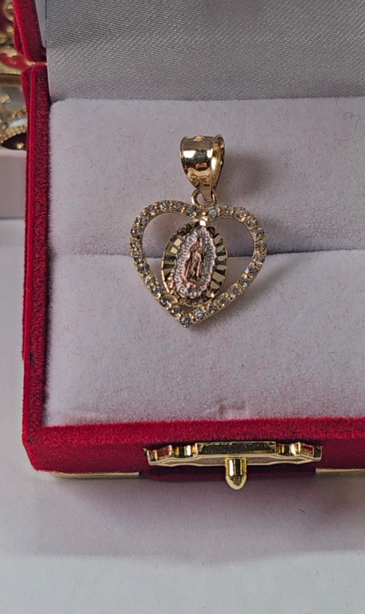 14K Gold Heart Virgin Mary Pendant - Dige Virgen de Guadalupe Corazón Oro 14K