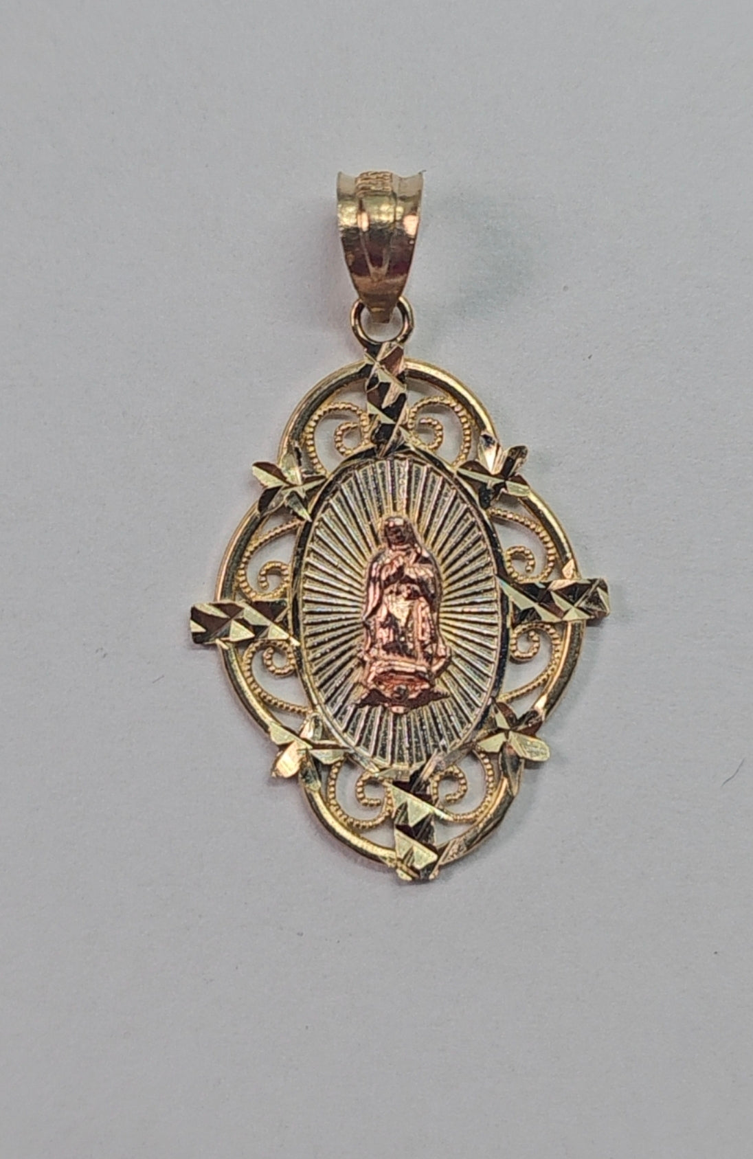 14K Gold Virgin Mary  Pendant - Dige Virgen de Guadalupe Pendiente