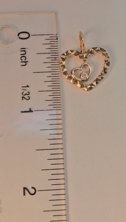 14K Gold Heart within a Heart Pendant - Dige de Corazón  clasico en Oro Solido 14K