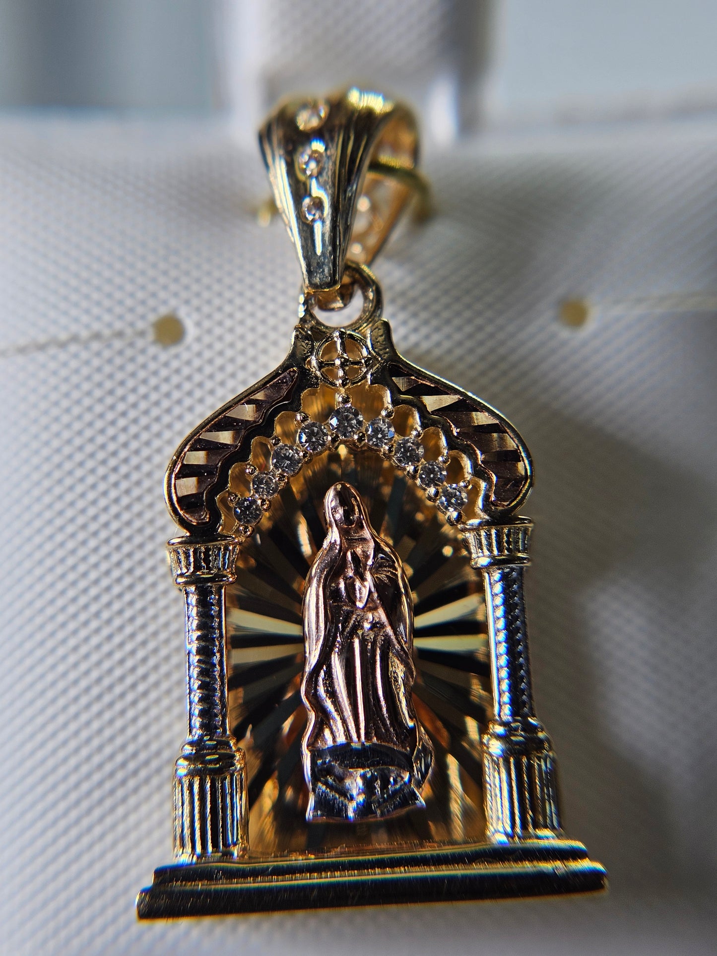 Dige Virgen de Guadalupe 14k