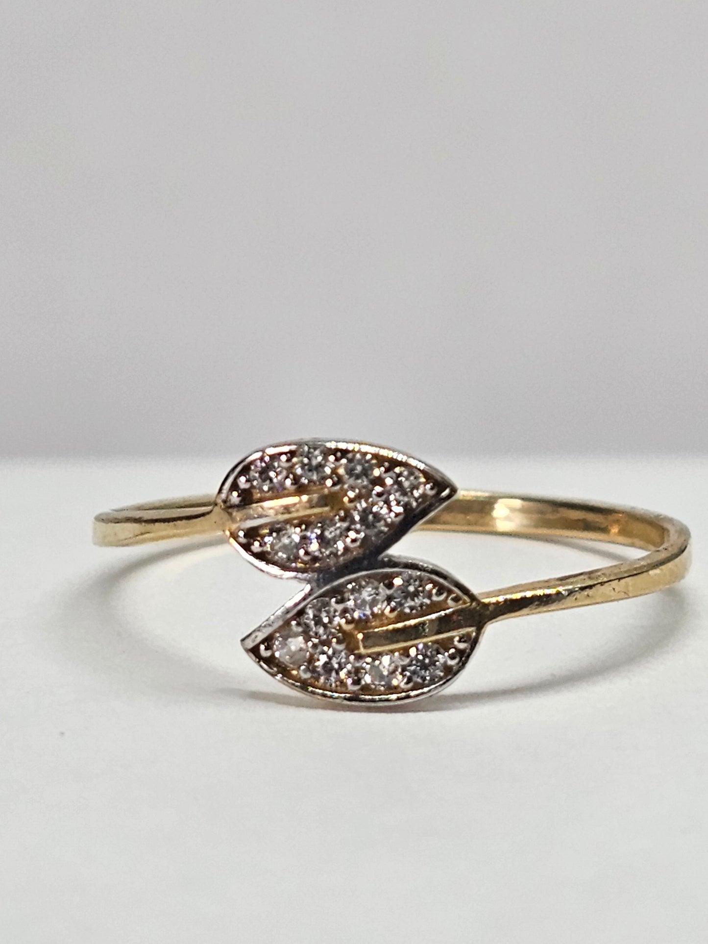 Anillo con hojas 14k