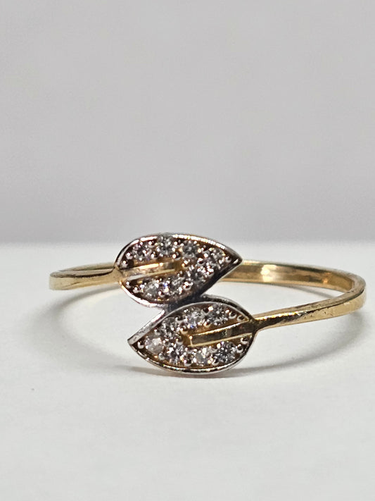 Anillo con hojas 14k