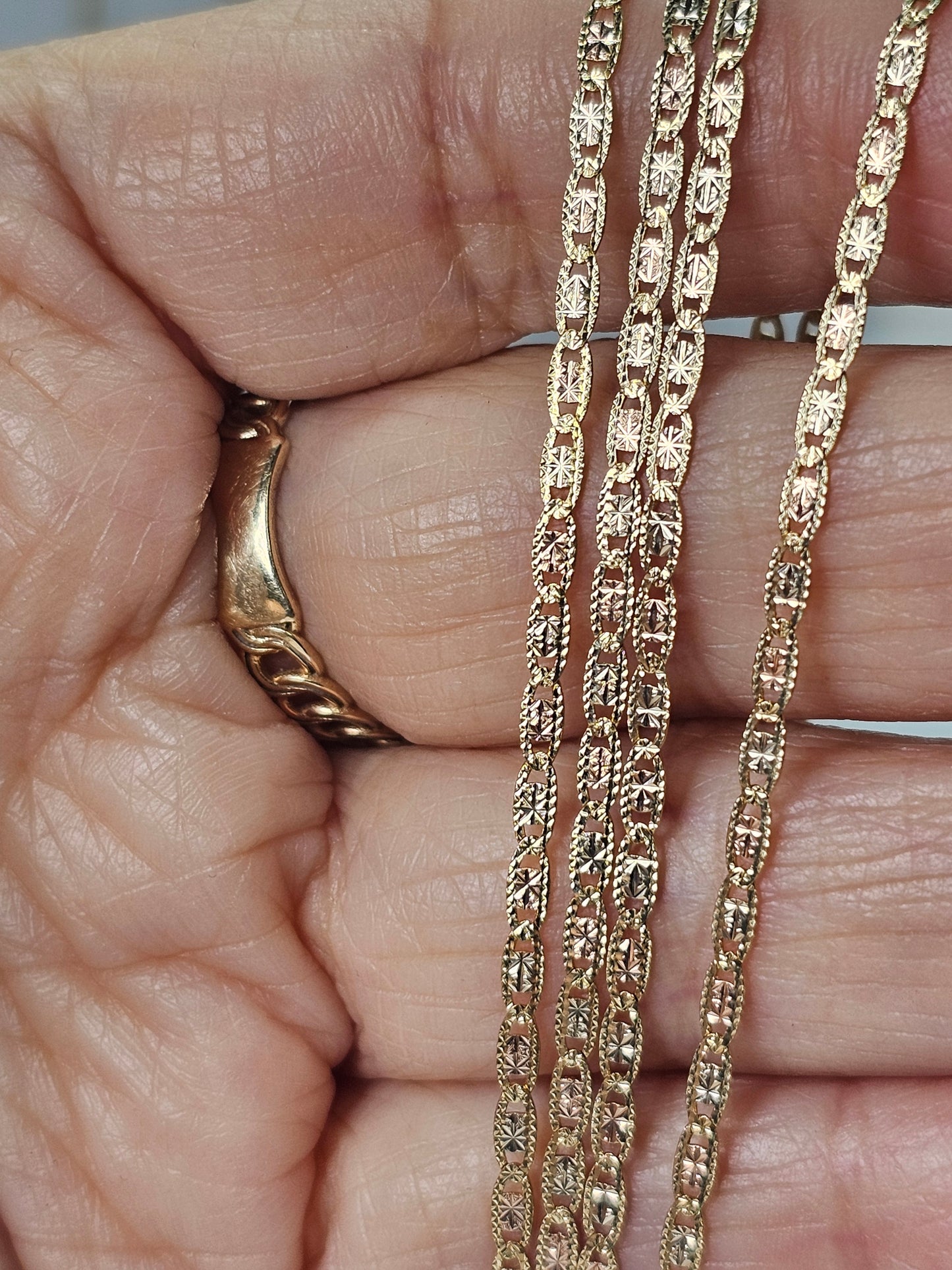 Cadena 14k Valentino 3 tonos 2 mm