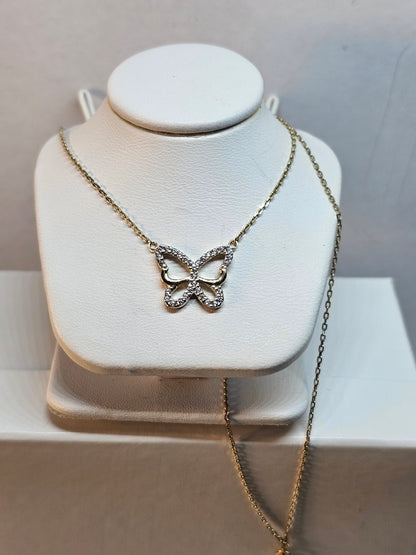 14K Gold Butterfly Chain and Pendant - Gargantilla Mariposa de 14k oro
