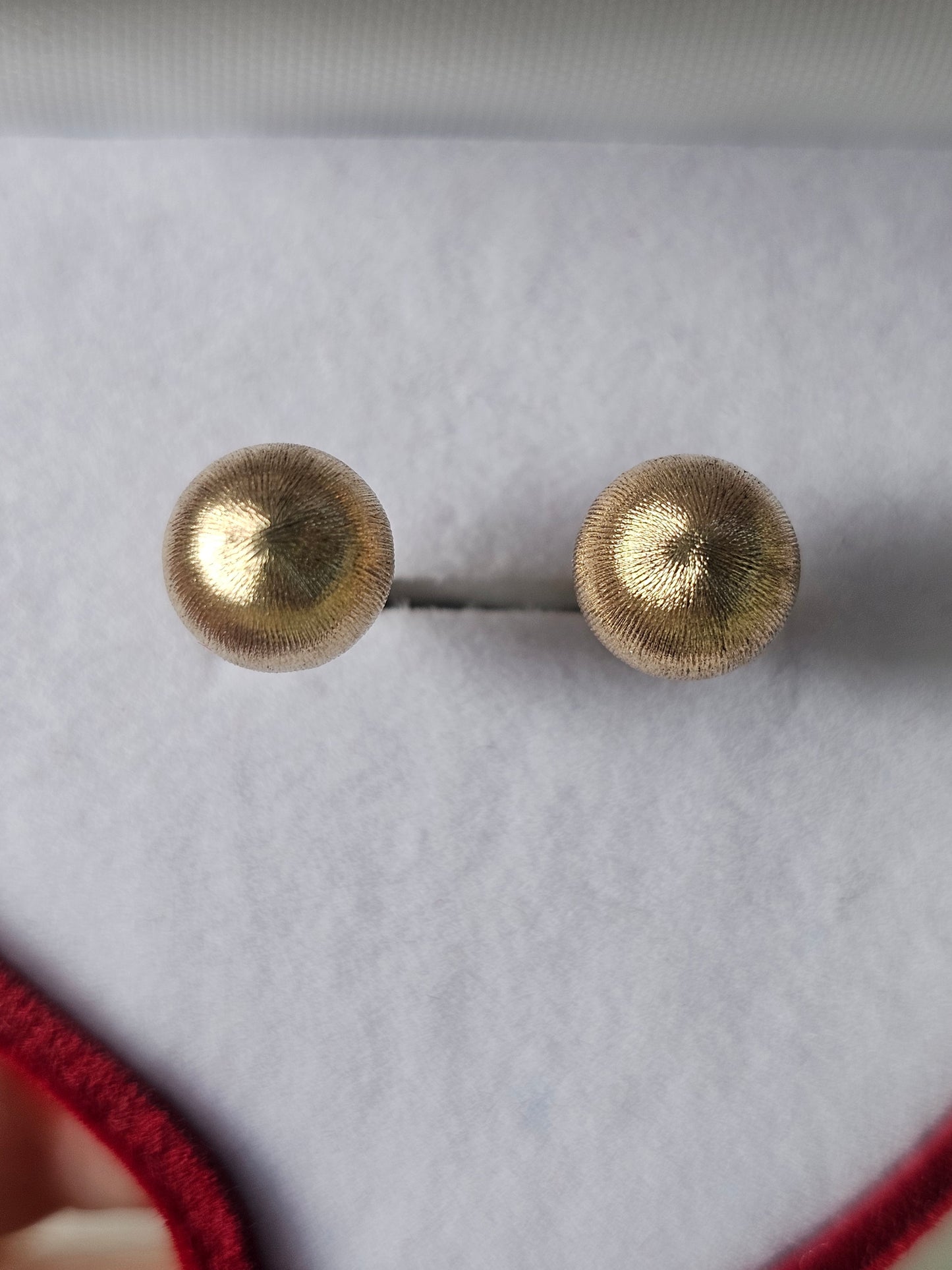 Aretes de bolita solidos 14k