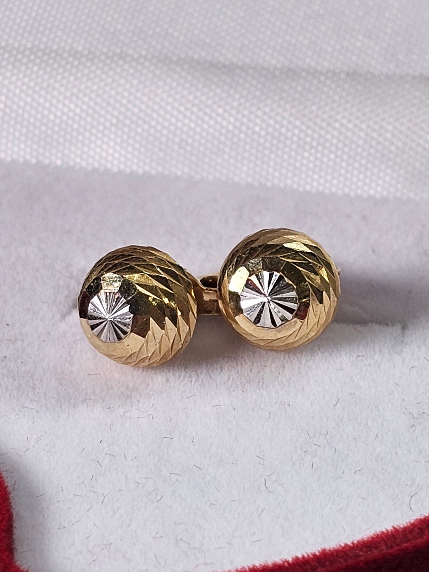 Aretes de bolita solidos 14k