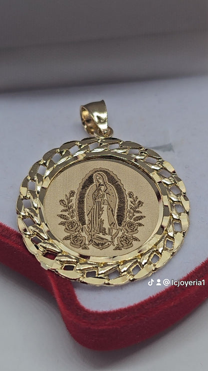 14K Gold Virgin Mary Pendant - Medalla 14K de Oro Virgen de Guadalupe