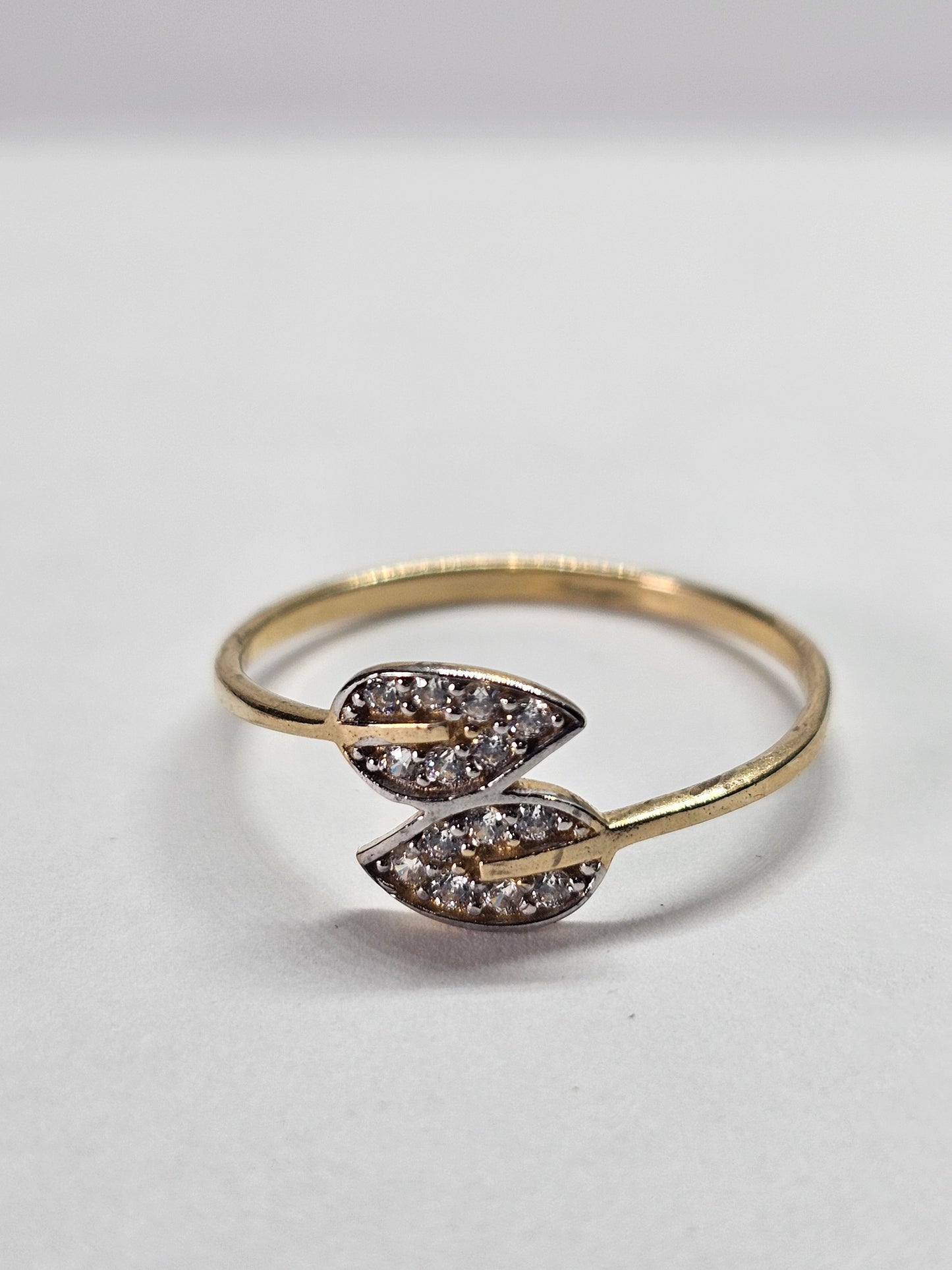 Anillo con hojas 14k