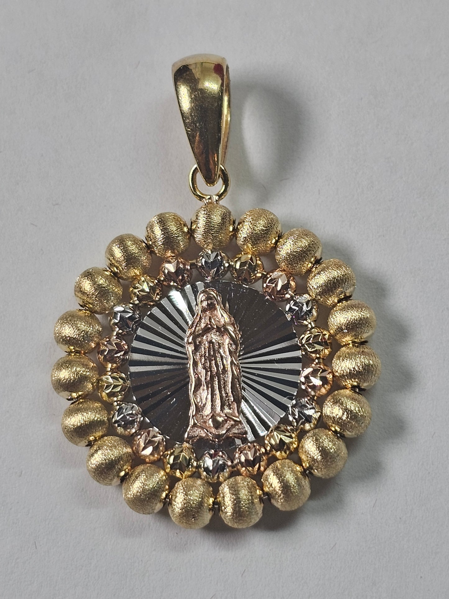 MEDALLA  Virgen de Guadalupe   14k