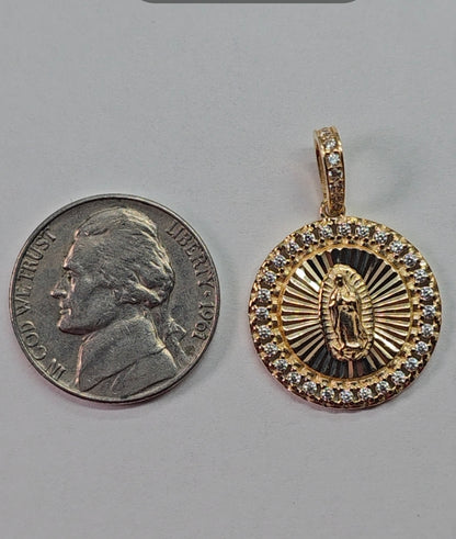 Dije Virgen de Guadalupe en Oro 14K con Brillo de Zirconias