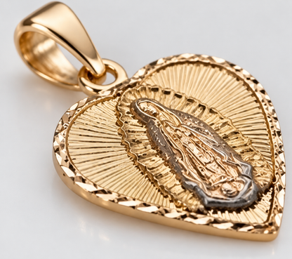 Dije de Virgen de Guadalupe en Corazón de Oro 14K