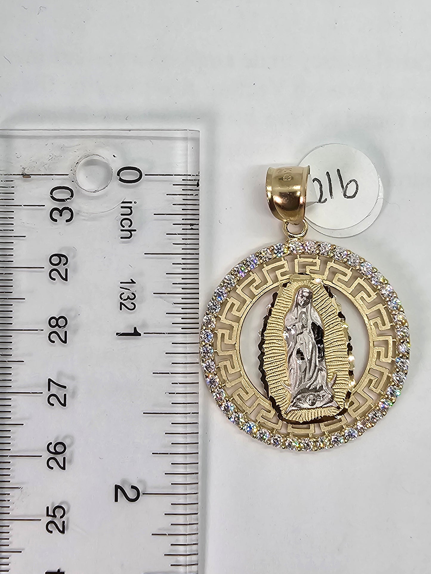 Medalla Virgen de Guadalupe 14k oro