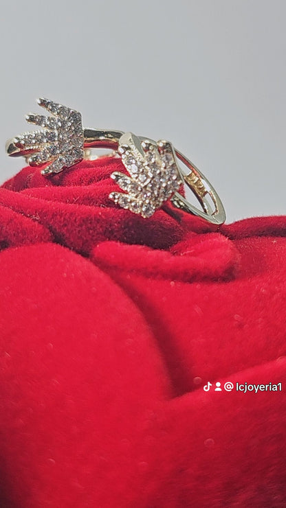 14K Gold Huggies Crown Earrings - Aretes 14k huggie corona