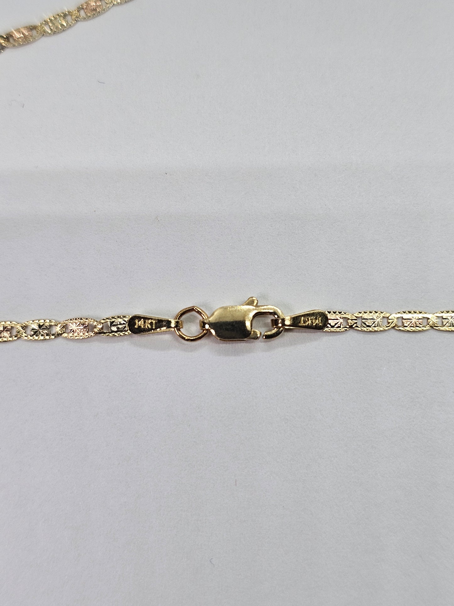 Cadena 14k Valentino 3 tonos 2 mm