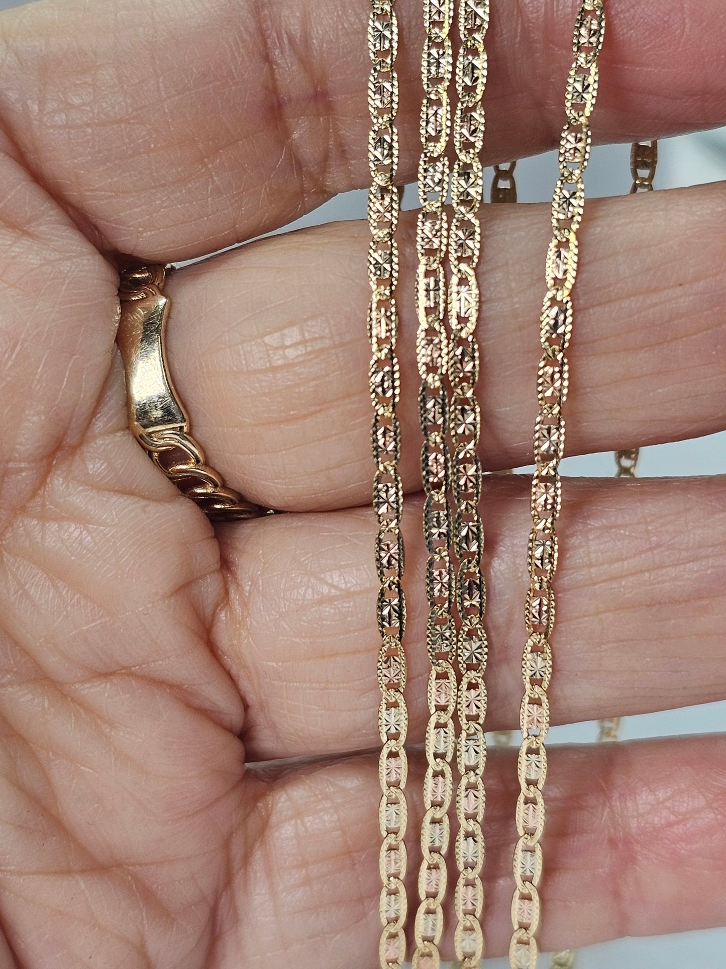 Cadena 14k Valentino 3 tonos 2 mm