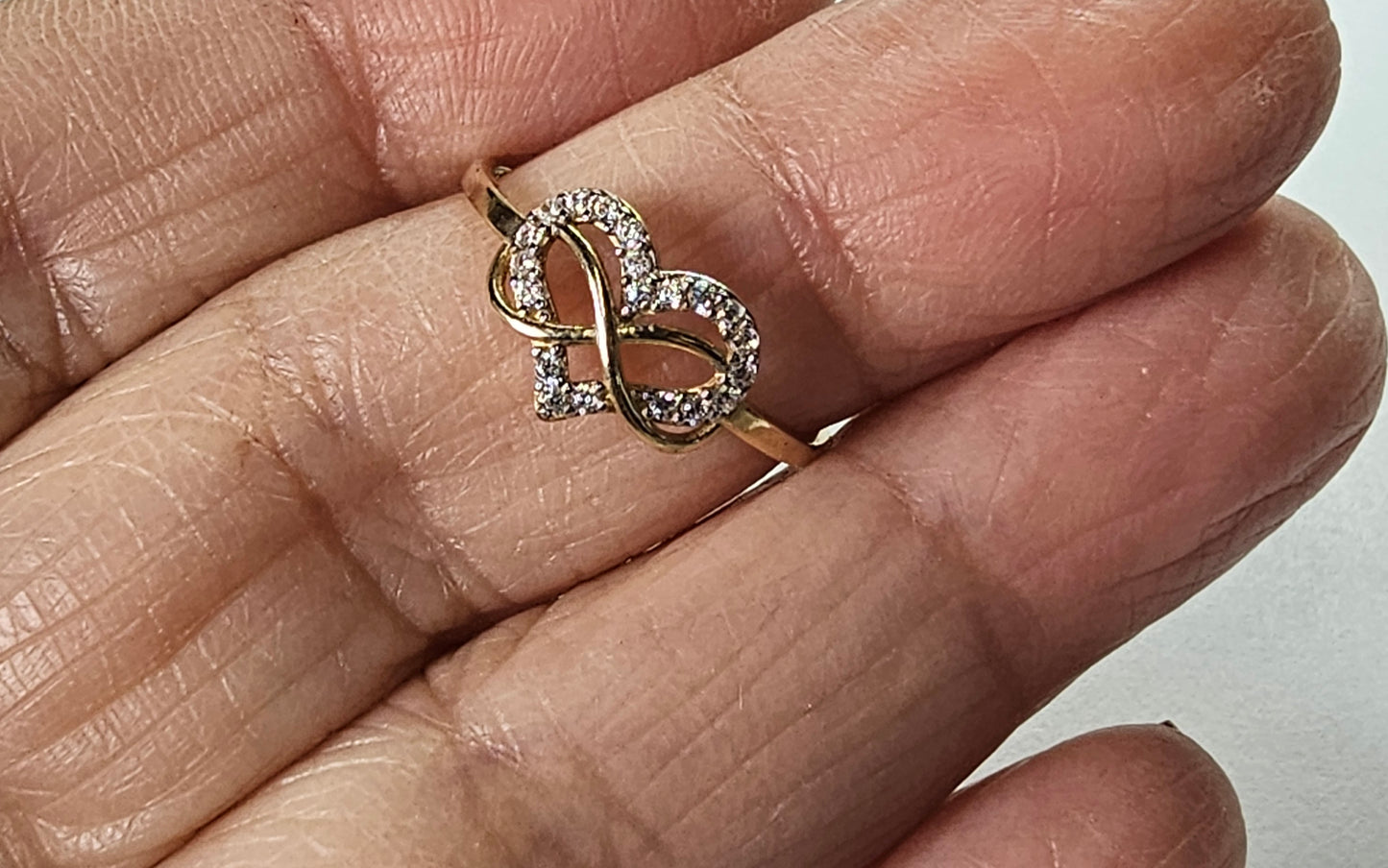 Anillo corazon con infinito de 14k