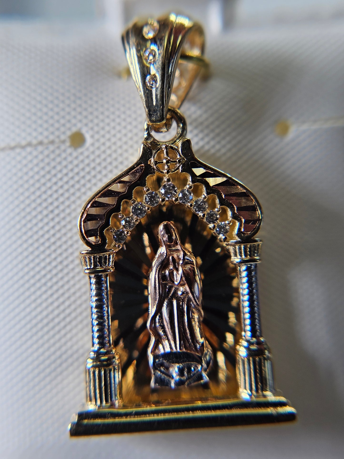 Dige Virgen de Guadalupe 14k