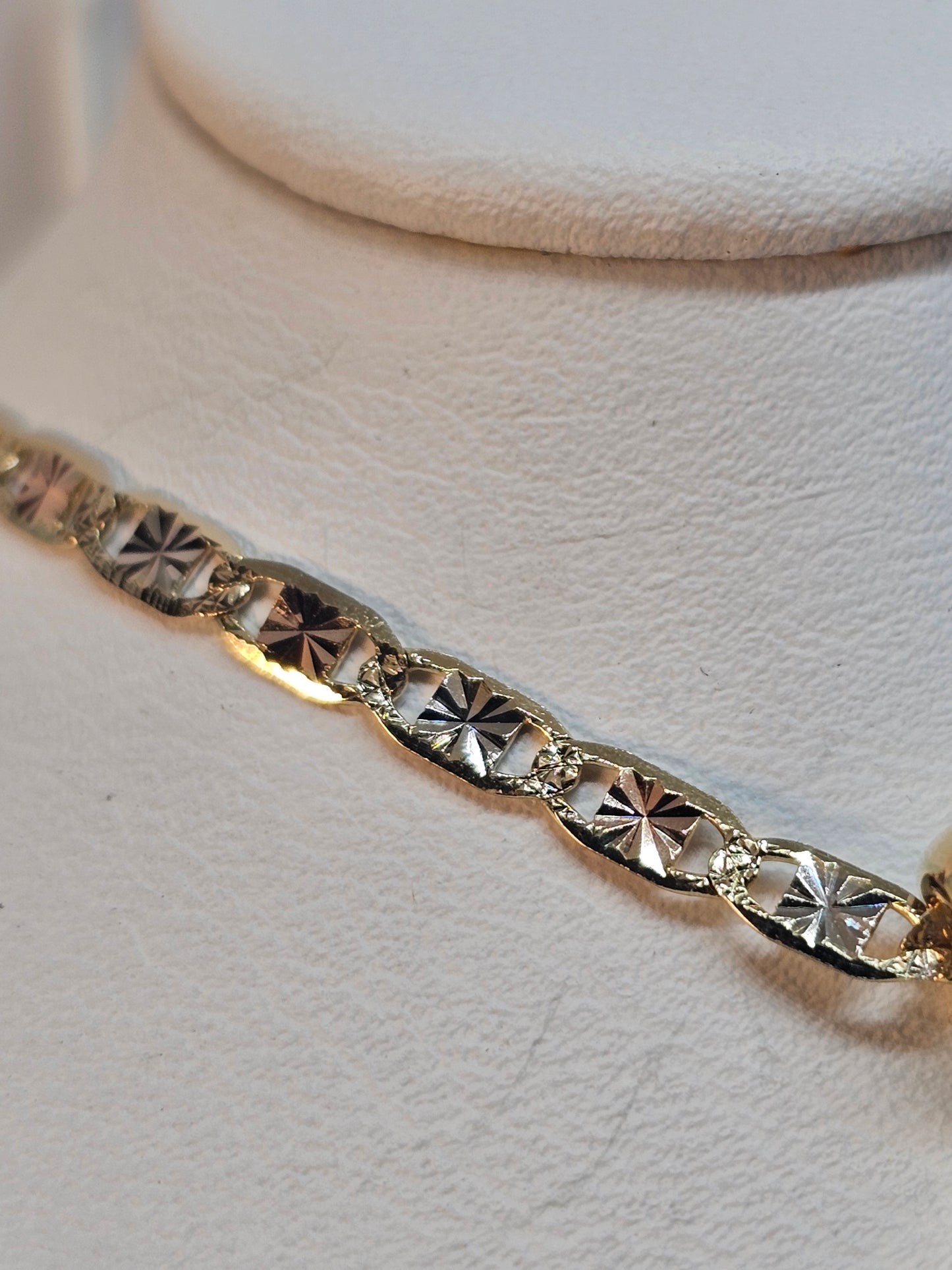 Dige Virgen de Guadalupe y cadena 14k oro