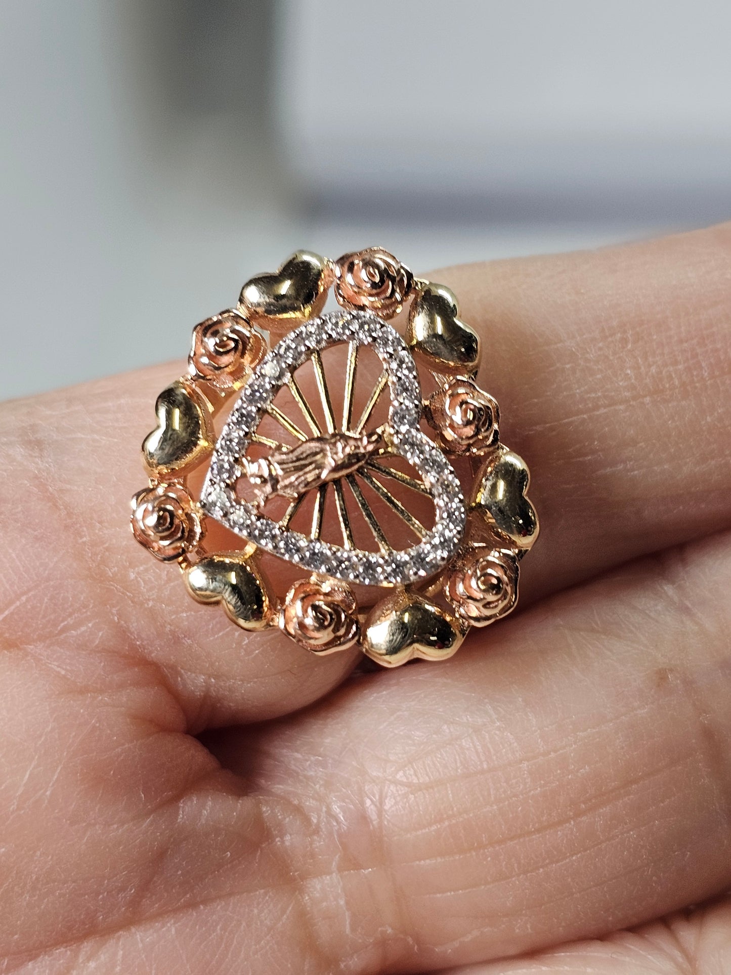 14K Tricolor Gold Virgin Mary Heart Ring - Anillo 14K de Oro Virgen de Guadalupe en forma de Corazon