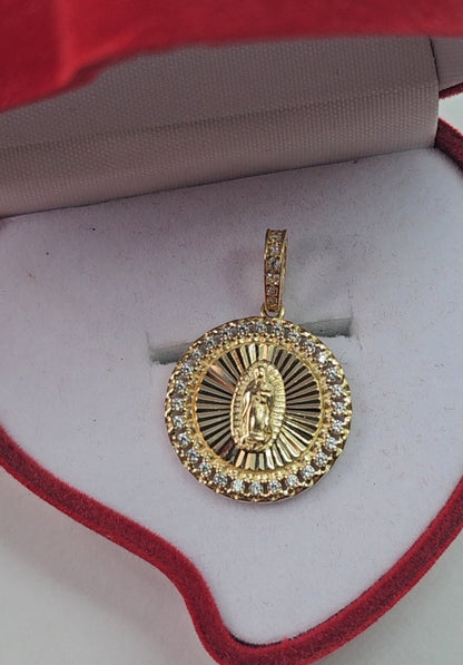 Dije Virgen de Guadalupe en Oro 14K con Brillo de Zirconias