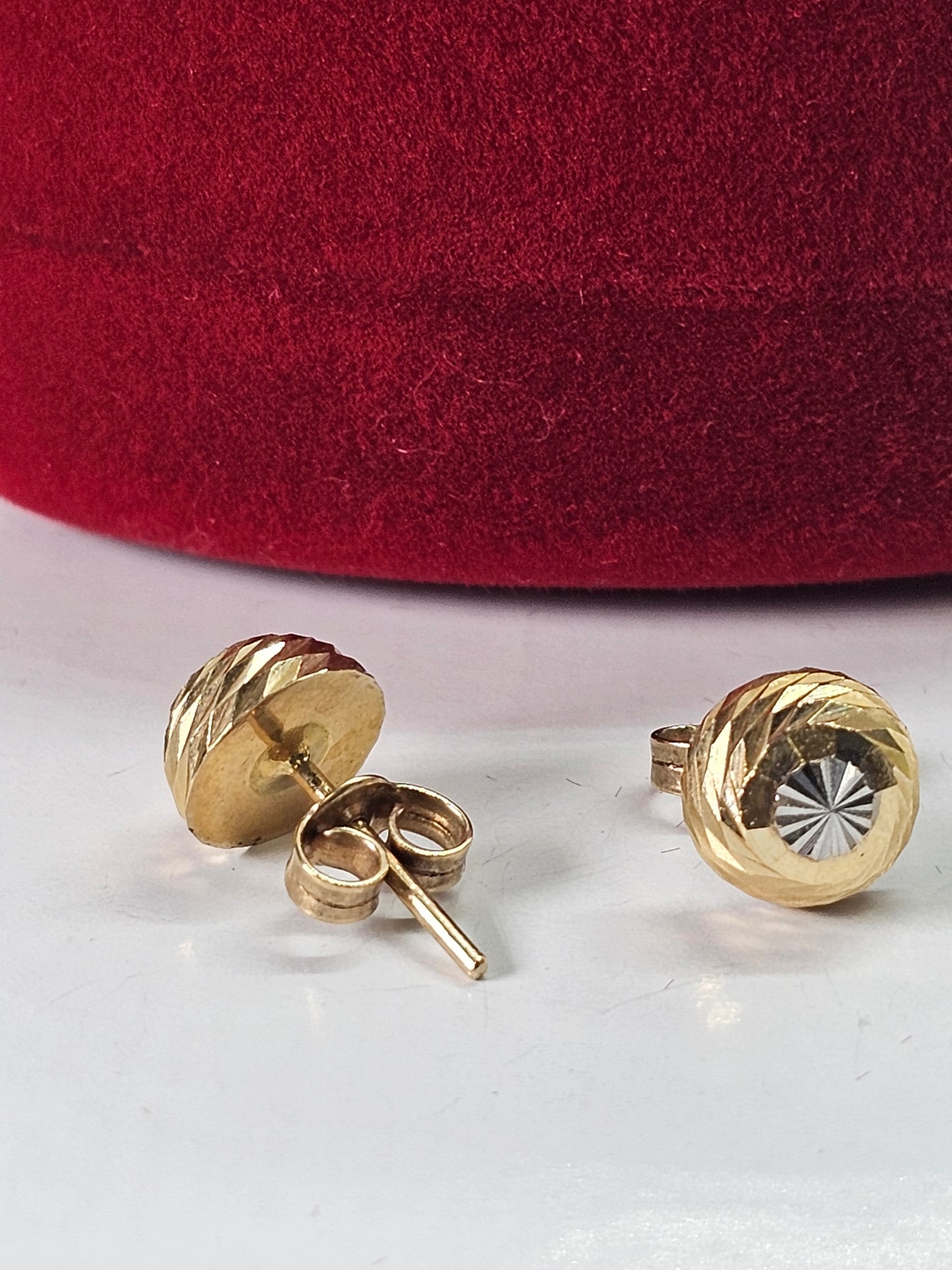 Aretes de bolita solidos 14k